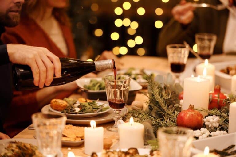 ketering za kućne proslave Beograd, domaća hrana na tanjiru, finger food sto